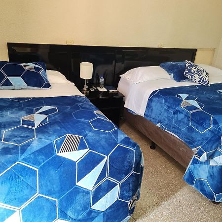 קצאלטננגו Hotel Kasa Kamelot Las Rosas מראה חיצוני תמונה